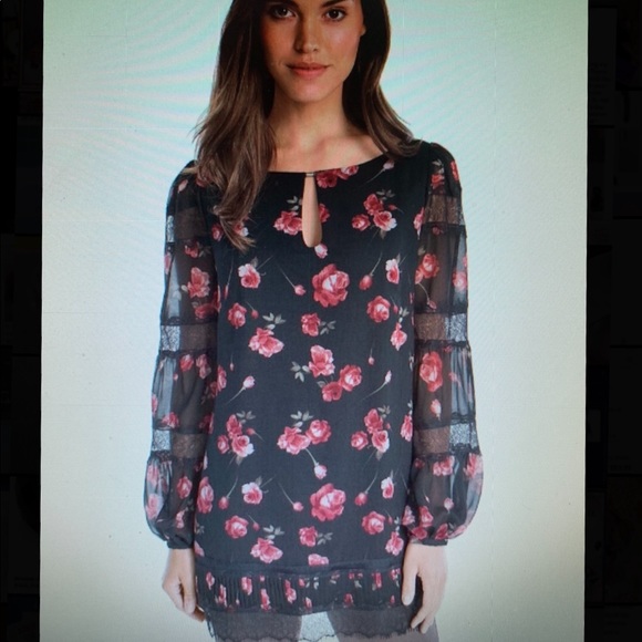 White House Black Market Tops - WHITE HOUSE BLACK MARKET LACE TRIM FLORAL TUNIC SIZE 10 NWT!